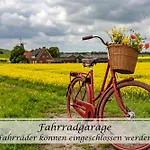 Апартаменты Frohsinn - Gulfhof Nahe Greetsiel Mit Sauna, Garten & 3 Schlafzimmern *